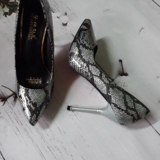 [folow shop mua giày 9k 12h ngày 15.1]giày cao gót vân rắn