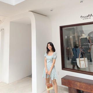 Váy hoa nhí cổ vuông