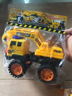 Xe ben,xe cẩu chở hàng