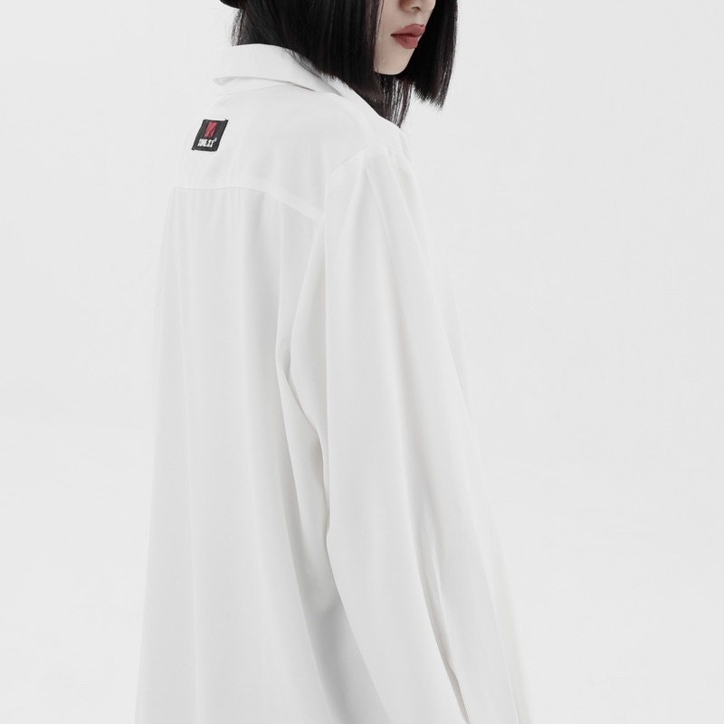 Áo sơ mi unisex Zune.zx thêu chữ kí GD trắng đen form rộng suông, GD shirt