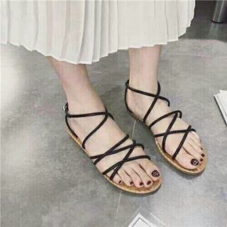 Sandal dây