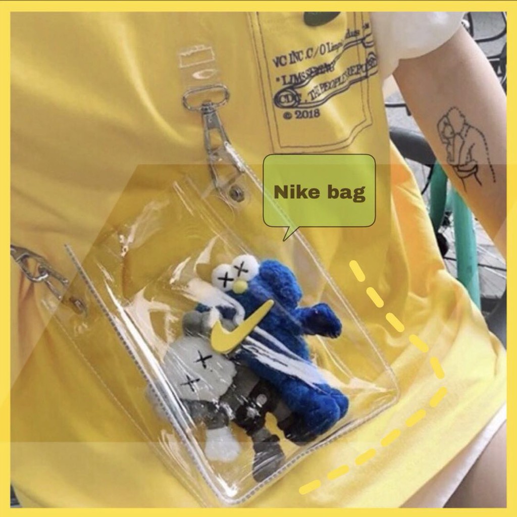Túi đeo chéo logo Nike mini bằng nhựa PVC Trong suốt 24 * 7.5 * 17 cm kèm 6 ghim cài trang trí