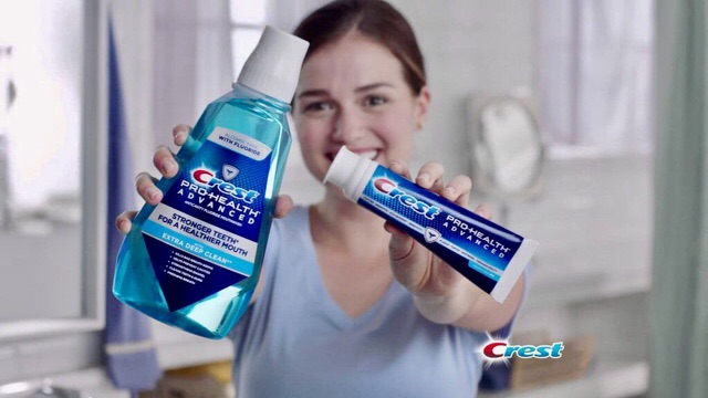 Nước súc miệng của Mỹ CREST Pro-Health Advanced AntiCavity Flouride Mouthwash With Extra Deep Clean 1L