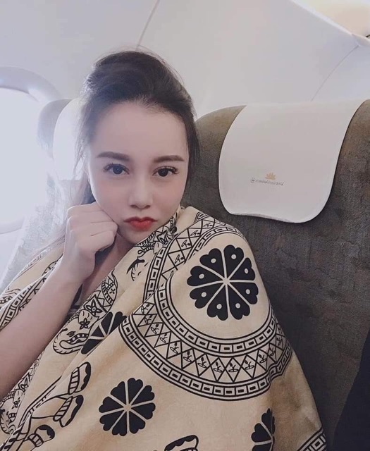 Khăn choàng tháp sang chảnh