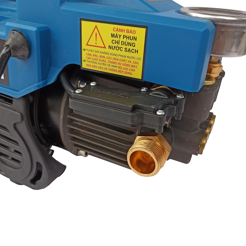 Máy Rửa Xe gia đình Nakawa NK-626 hàng chính hãng tặng kèm đủ bộ phụ kiện bảo hành 12 tháng