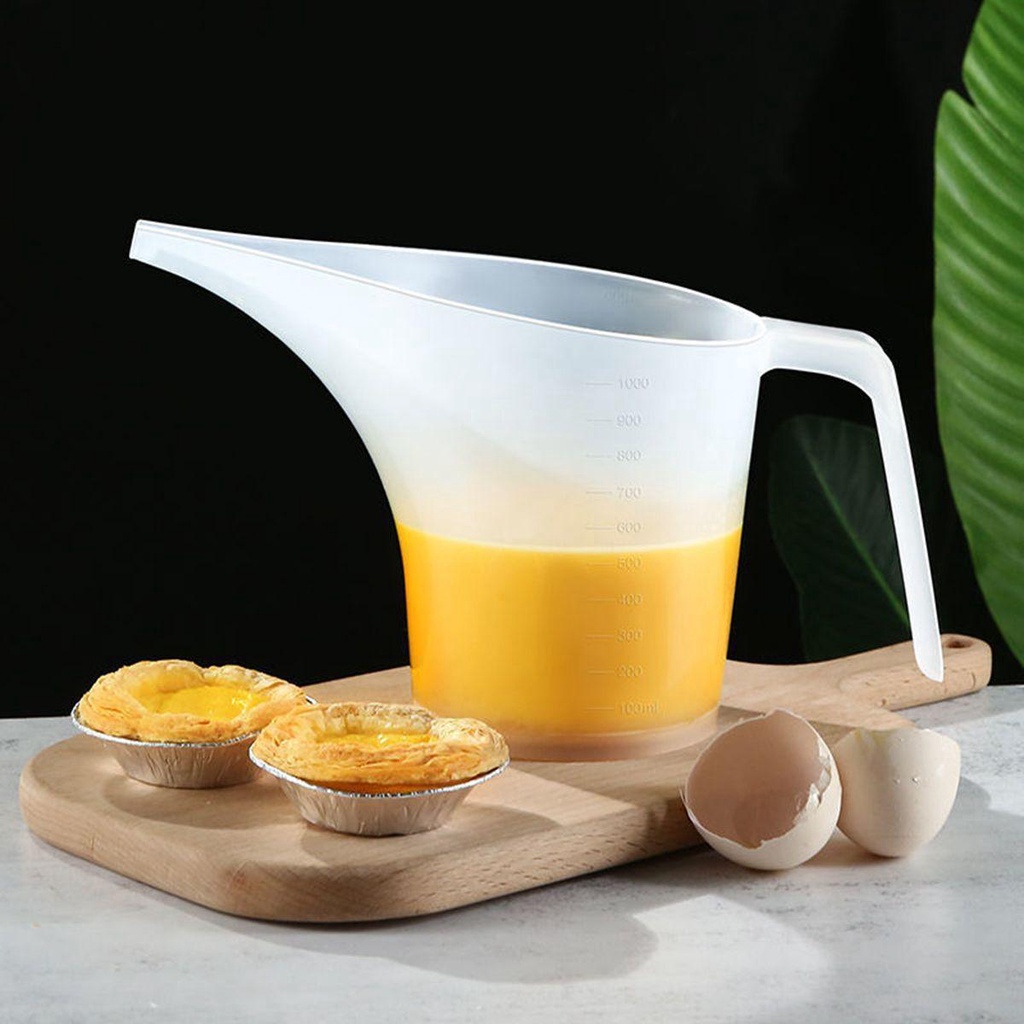 Phễu Bằng Nhựa Dùng Làm Xà Phòng / Nến Tiện Dụng