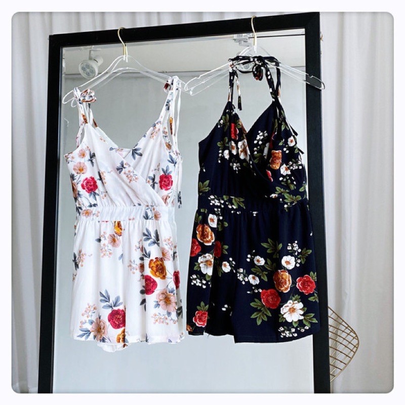 Jumpsuit in hoa buộc dây