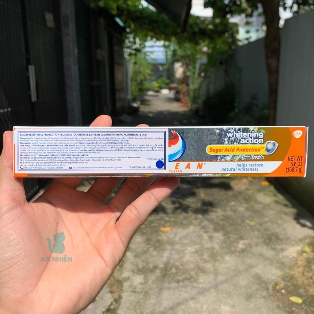 Kem đánh răng Aquafresh Extreme Clean Whitening Action 158.7g giúp răng trắng sáng