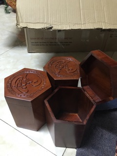 Hộp đựng chè lục lăng