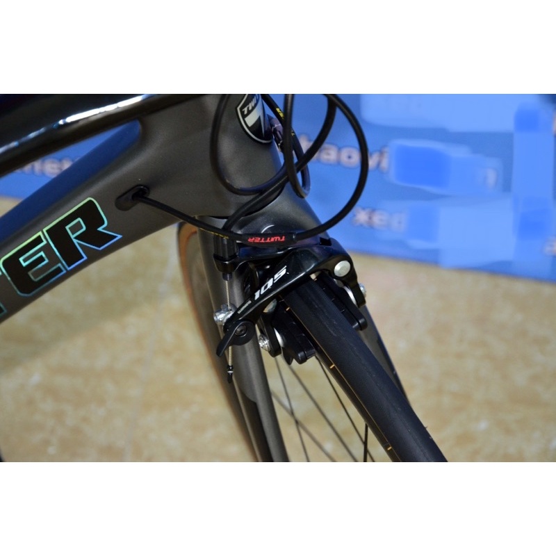 Xe đạp thể thao TWITTER STEALTH PRO SHIMANO R700 tay ngang chính hãng nhập khẩu cao cấp.Khung Carbon 18k siêu nhẹ.