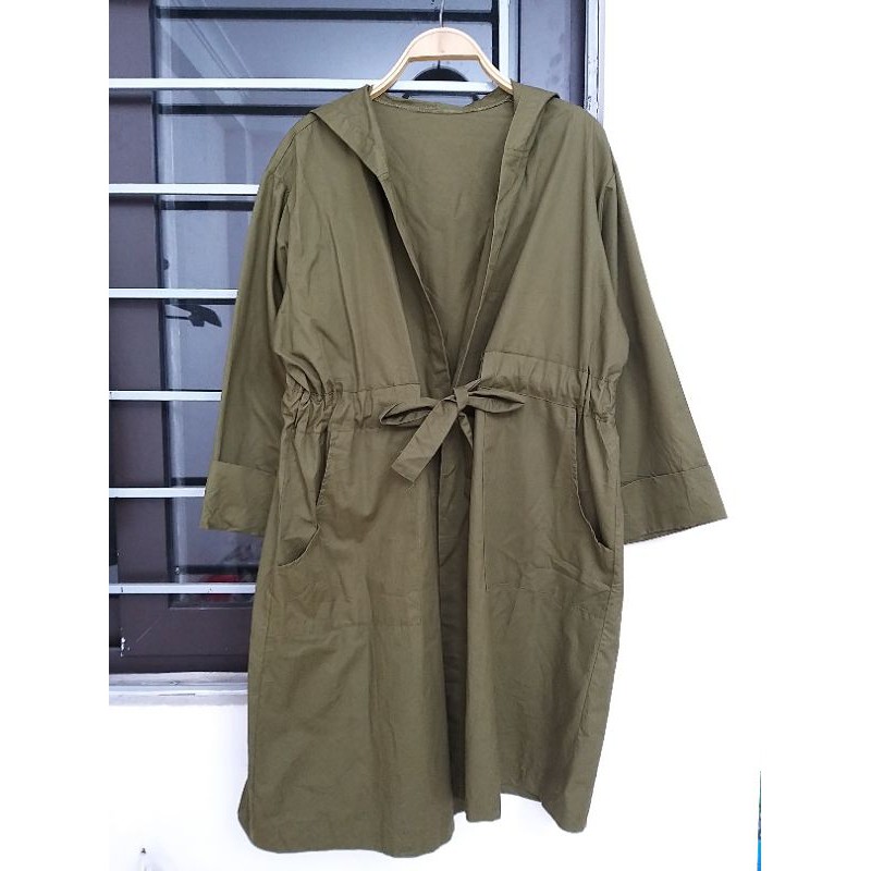 Áo măng tô si tuyển sale 79k | BigBuy360 - bigbuy360.vn