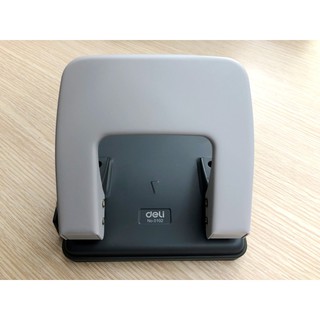 Bấm lỗ deli 102-20 tờ