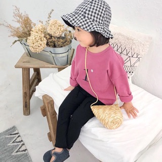 Quần bò rách đen trắng