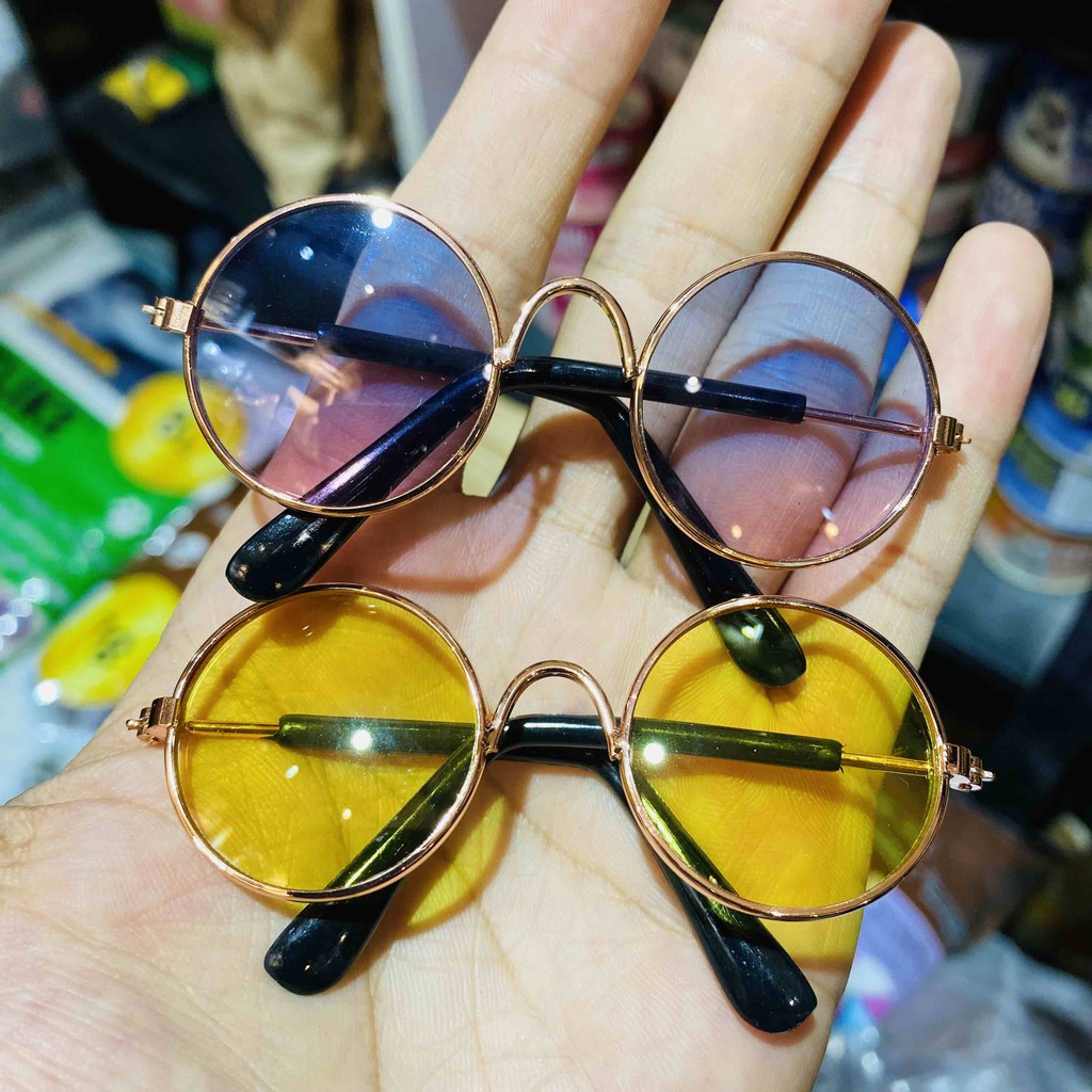 Kính cho thú cưng gọng tròn hot trend nhiều màu sắc