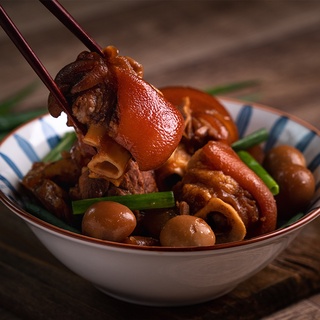 Chân giò  - Thịt heo nóng (2 Kg)