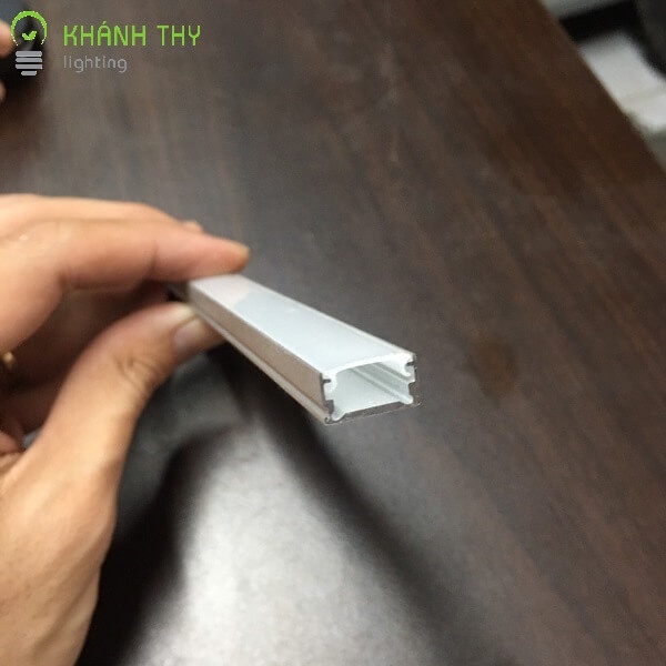 Đèn led thanh nhôm định hình lắp nổi 510 cho tủ bếp, kệ trưng bày, tủ quần áo