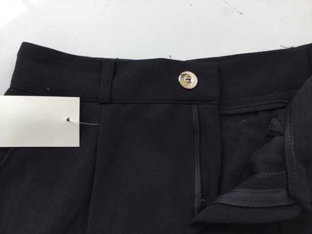 Quần Tây ống loe xẻ ly trước “giống y hình” | BigBuy360 - bigbuy360.vn