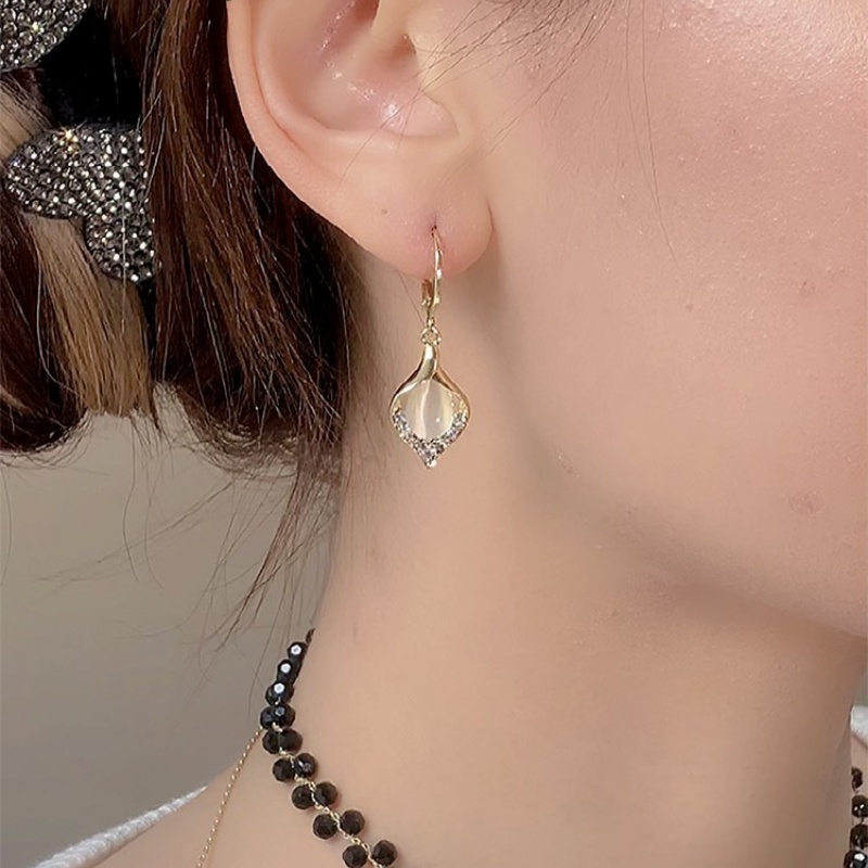 Khuyên Tai Mặt Hình Mèo Đính Đá Sang Trọng Cao Cấp