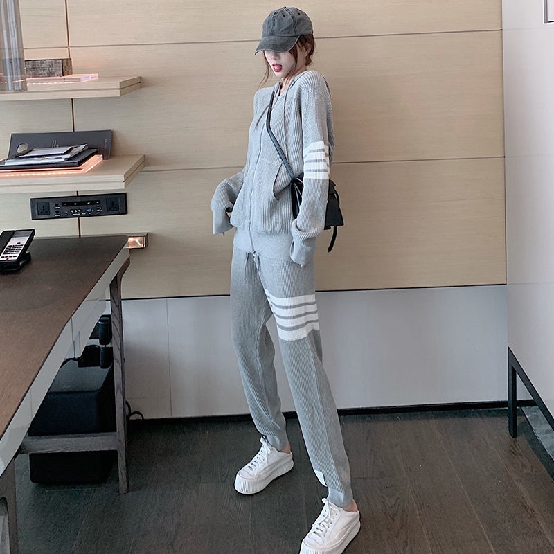 Set trang phục thể thao 2 món thiết kế gân sọc bánh quế phong cách đường phố thời trang mùa xuân mới 2022 dành cho nữ