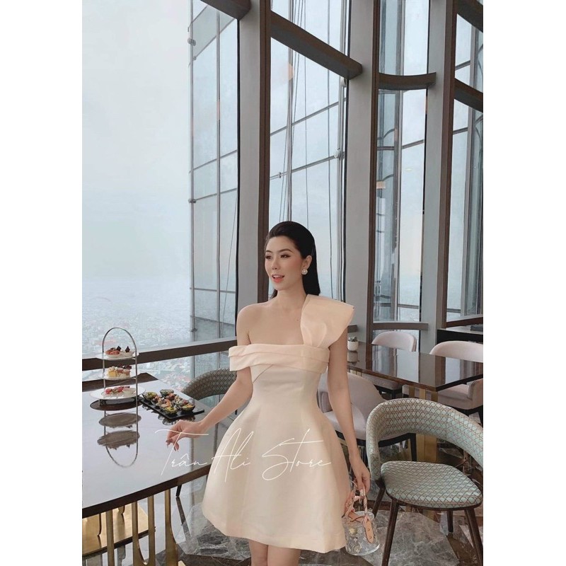 [Mã WASTMAY giảm 15% tối đa 30K đơn 150K] Đầm dự tiệc rớt vai nơ to dáng ngắn | BigBuy360 - bigbuy360.vn