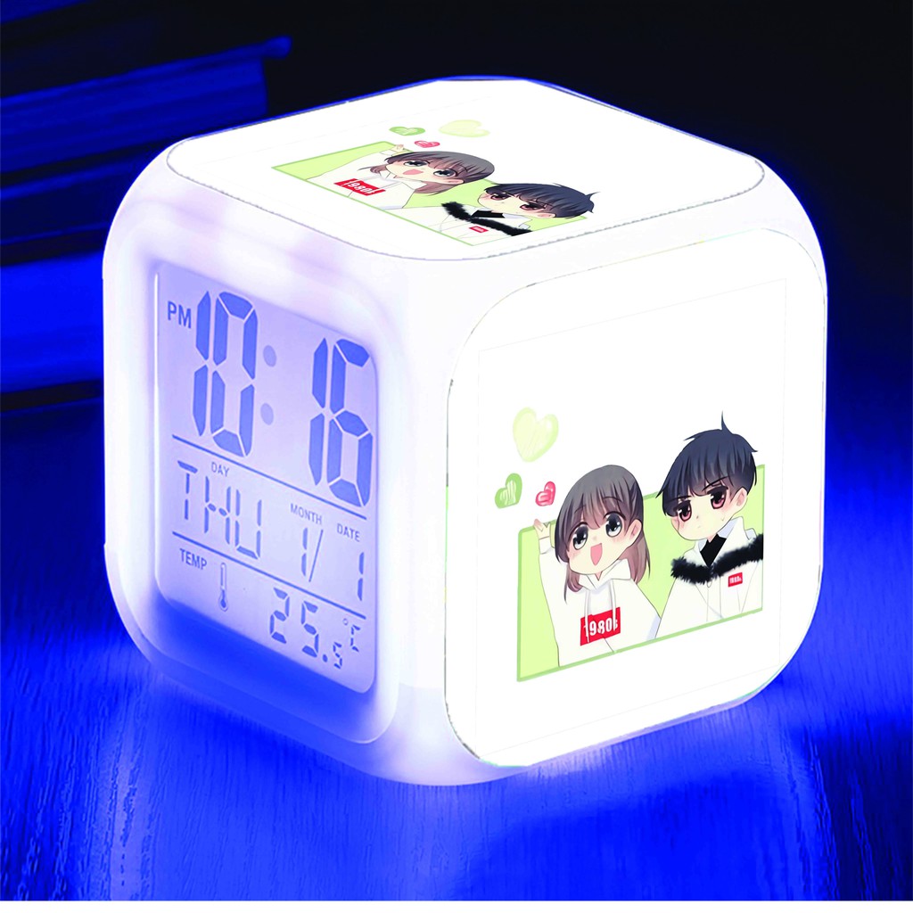 Đồng hồ báo thức để bàn in hình CON TIM RUNG ĐỘNG manhua ainme chibi LED đổi màu