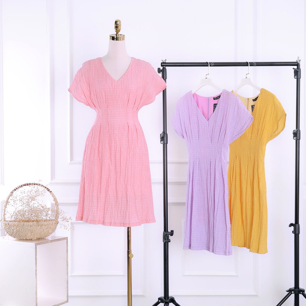 Đầm nữ ngắn tay cánh dơi cúp ngực, cổ tim sánh điệu TK FASHION DK890