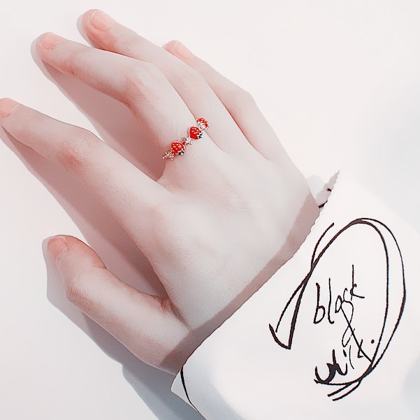 Nhẫn thời trang họa tiết trái dâu tây đỏ đính hạt kim cương Hàn Quốc