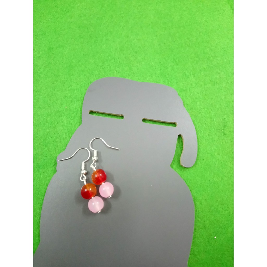 Bông tai phong thủy. chất liệu kim loại. hàng y hình nhe các bạn vì hình shop tự chụp. giá 1 đôi chỉ 34.000đ / 1 đôi.