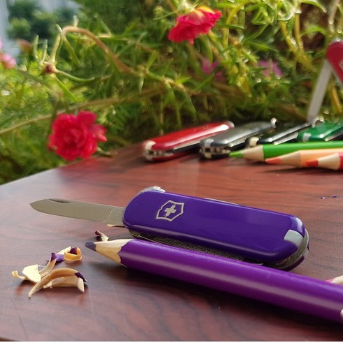 Dụng cụ đa năng Victorinox Classic SD phiên bản sắc màu