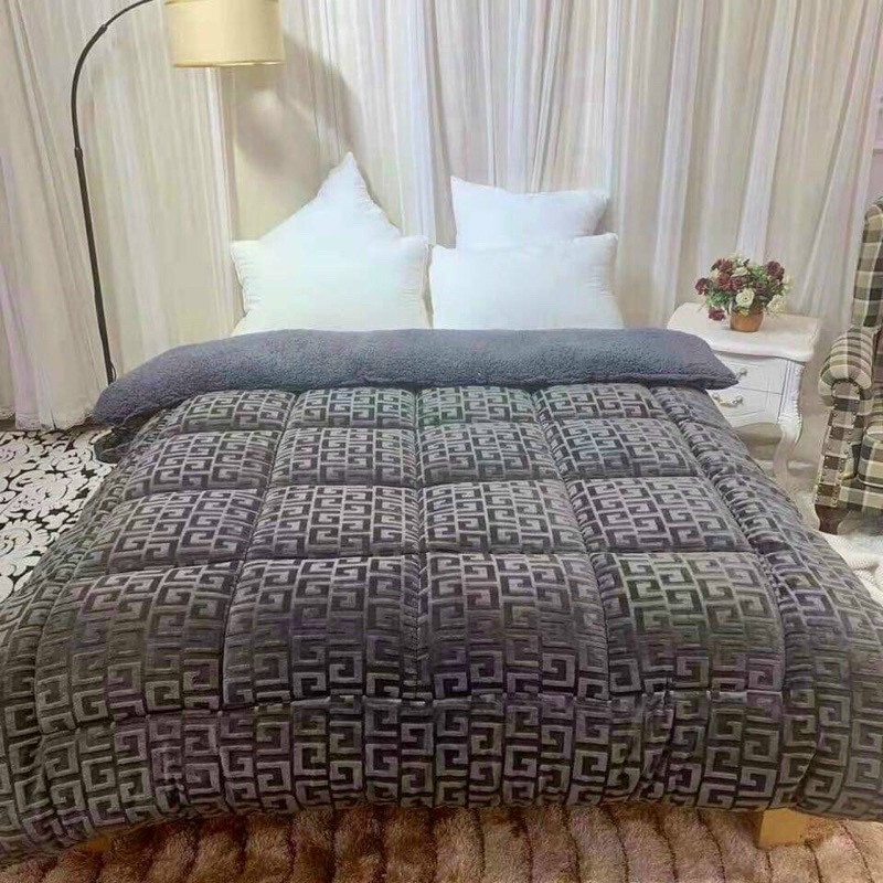 Chăn lông cừu chữ vạn, dùng đại hàn siêu ấm, hàng cao cấp cho mùa đông ấm áp