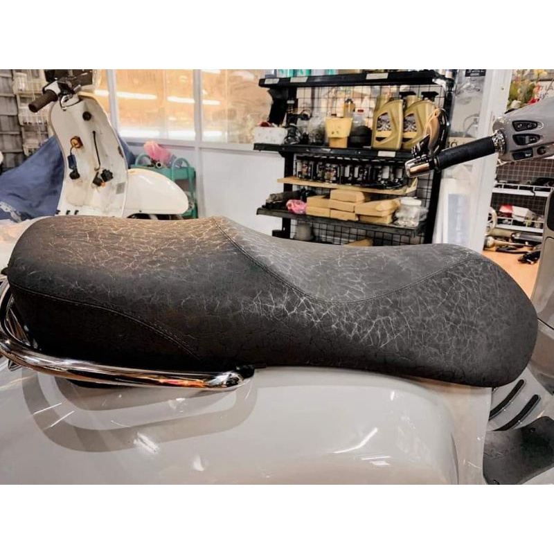 Yên xe Black Jaguar Vespa GTS / GTV nhập khẩu Ý