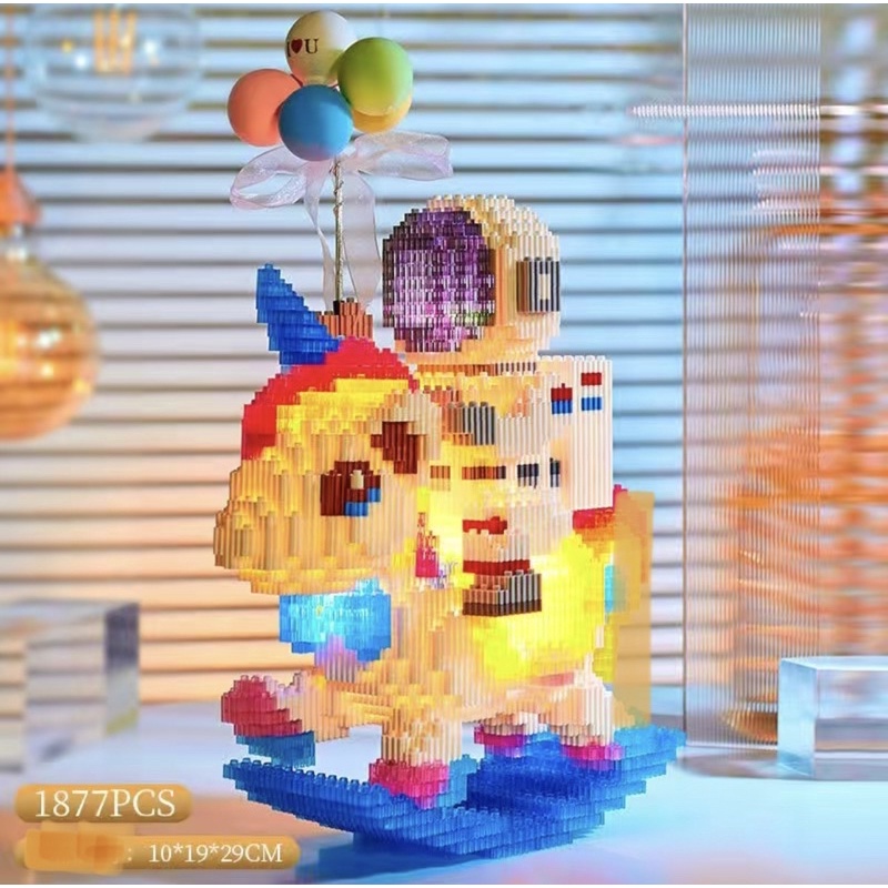 XẾP HÌNH PHI HÀNH GIA CÁ HEO CÓ ĐÈN