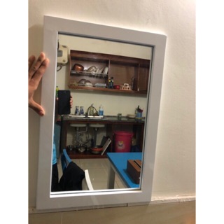 Gương trang điểm treo tường viền trắng-khung gỗ 40x60cm G-105