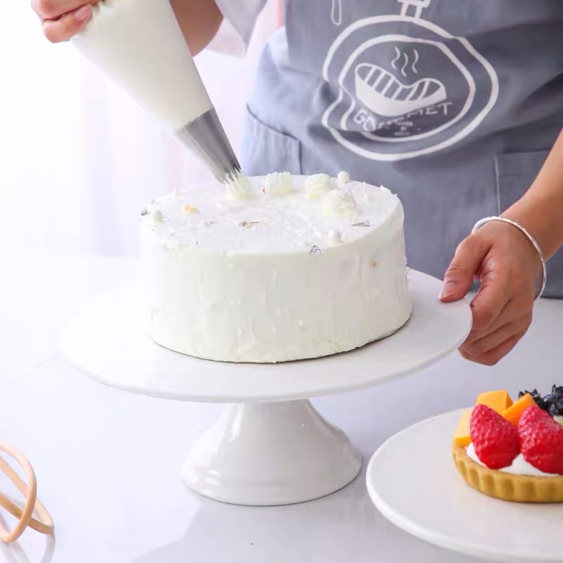 (CAKE STAND) Đế đựng bánh bằng sứ trắng sang trọng