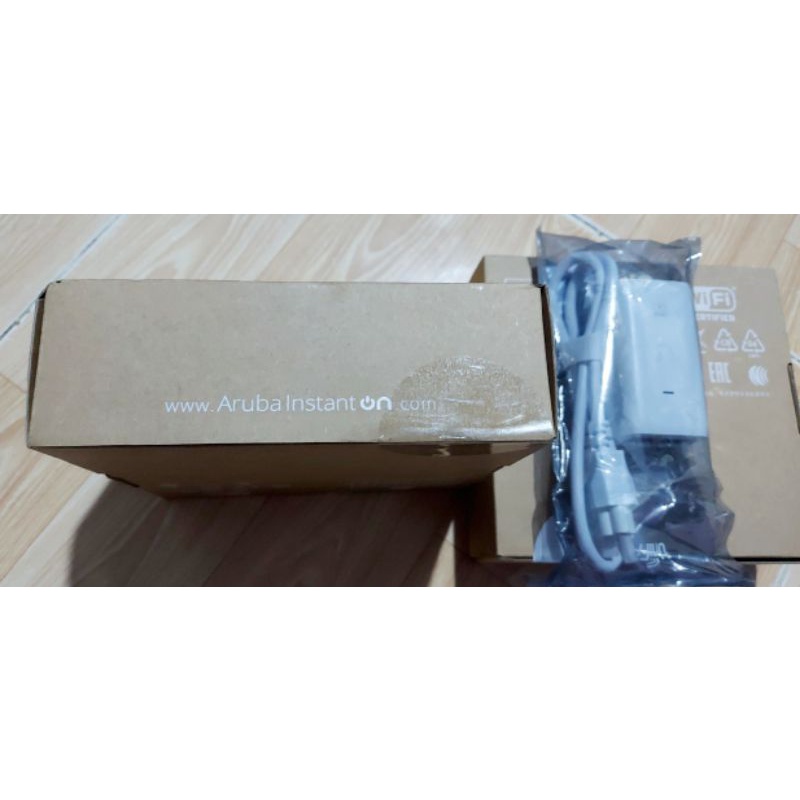 Thiết bị thu phát Aruba Instant On AP11