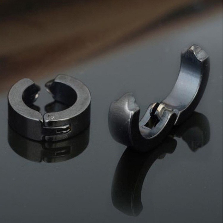 Cặp khuyên tai thời trang bằng thép không gỉ kiểu tròn đầy cá tính