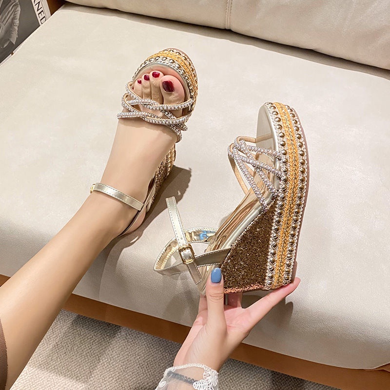 Giày sandal nữ đế dày gót xuồng cao 10cm đính đá cài khóa chống nước thời trang mới mùa hè