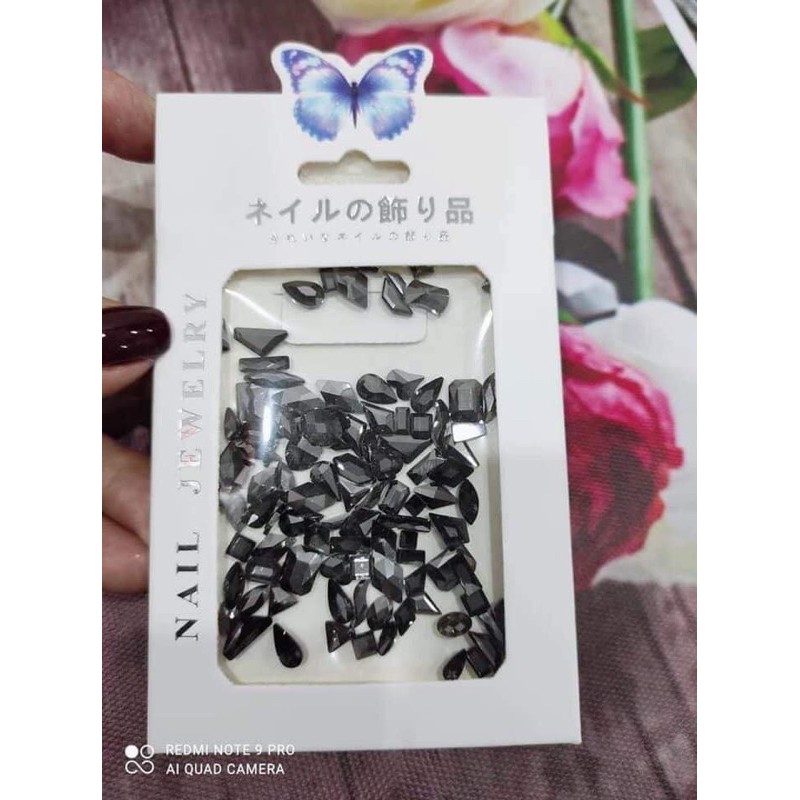 Đá hình khối chân bằng mix 100v siêu sáng gắn móng