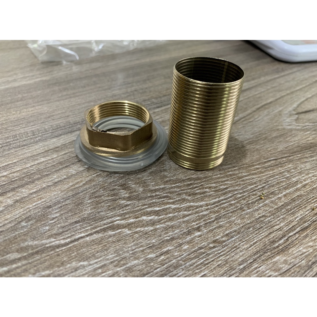 Chân vòi rửa rửa bát rửa chén nóng lạnh vàng đồng cao cấp