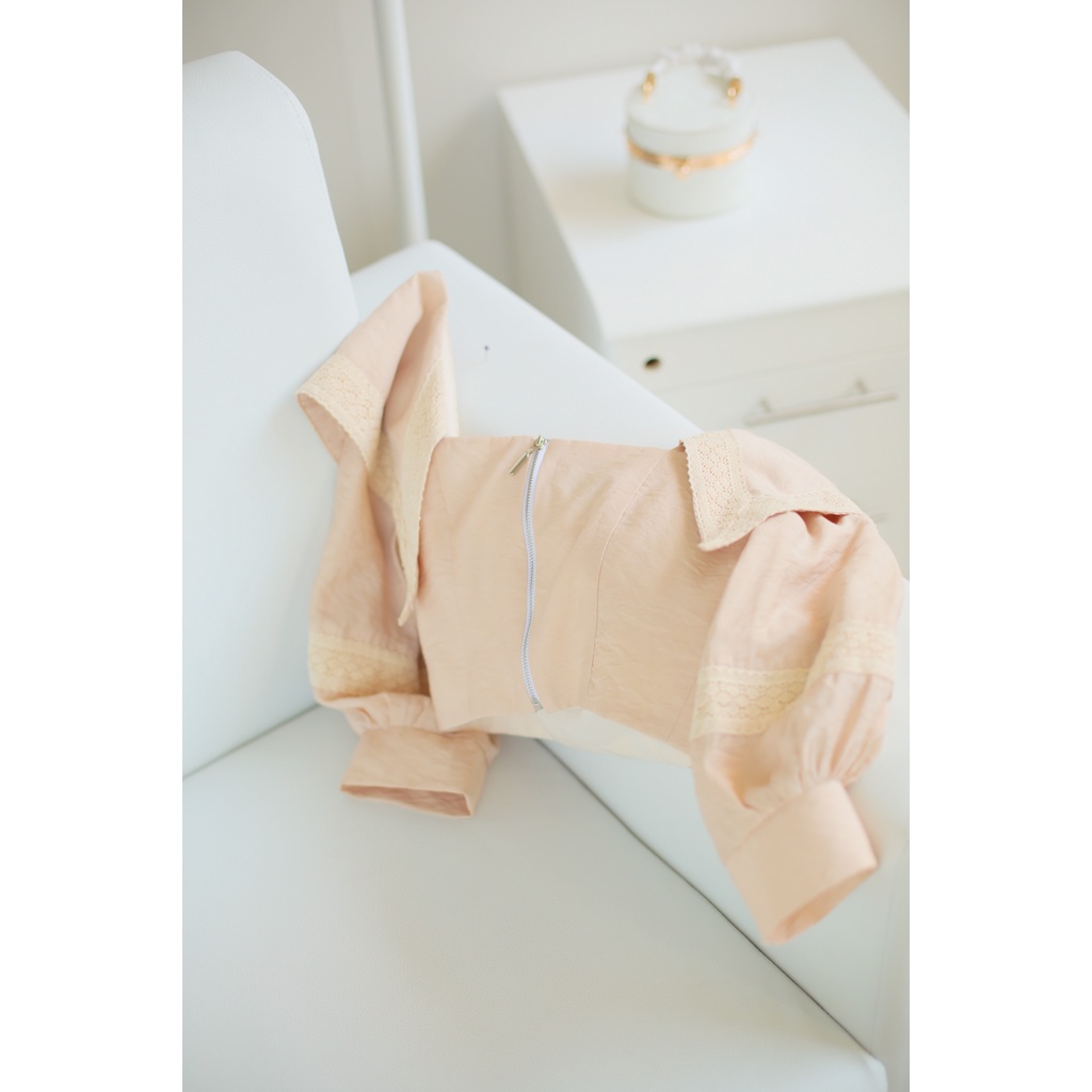 SÒ VINTAGE - AYRE Áo Croptop cổ vuông