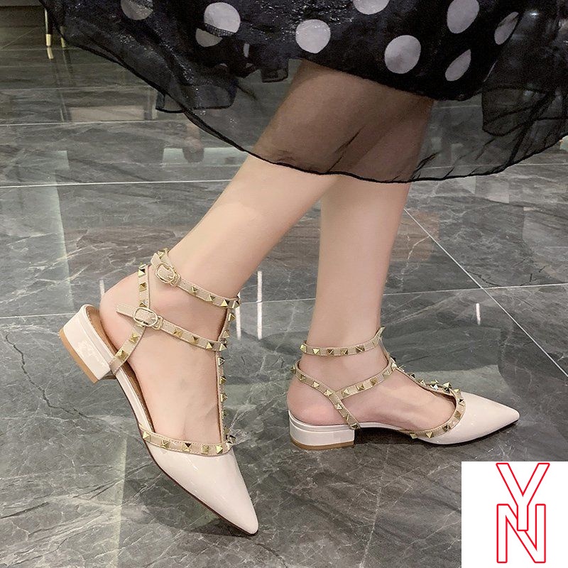 Giày Cao Gót Mũi Nhọn Gắn Đinh Tán Thời Trang Mùa Hè 2021