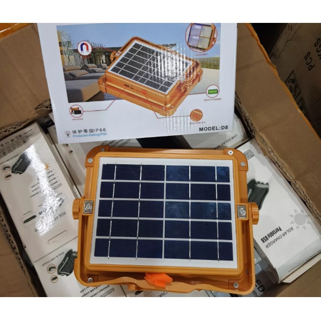 Đèn tích điện,pha 300W siêu sáng D8 sạc bằng điện hoặc năng lượng mặt trời xách tay tiện dụng chống nước mưa
