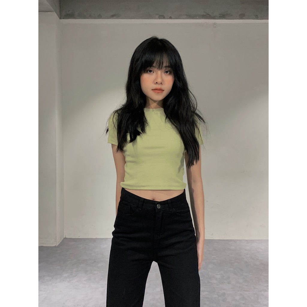 ÁO CROPTOP TRƠN THUN TĂM 4 MÀU TRENDY 2021 CHUBBIE bốn màu đen/trắng/xanh bơ/nâu - CROPTOP ACN015