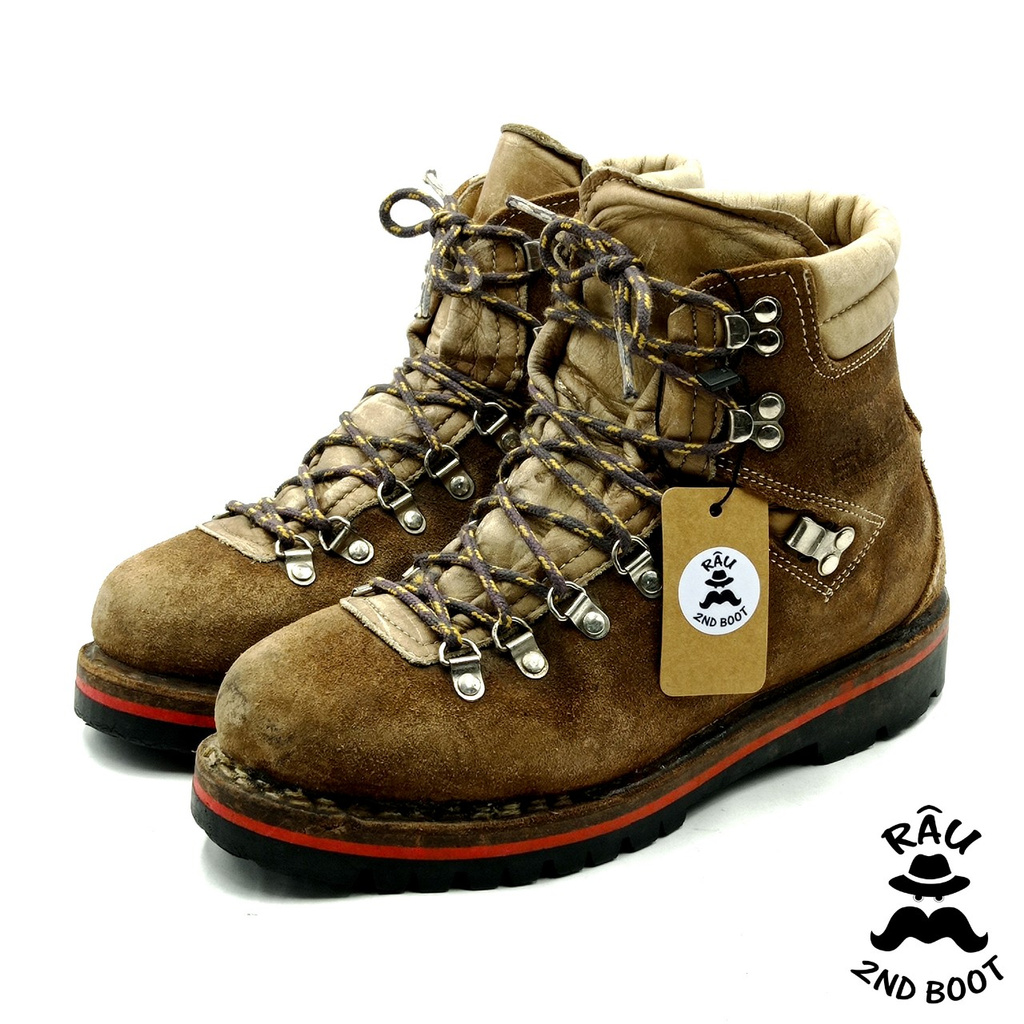 HIKING BOOT A39-079