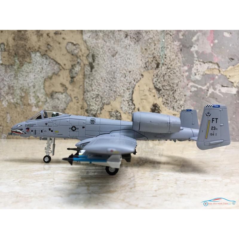 ​Mô hình máy bay A-10 Thunderbolt II  tỷ lệ 1:100