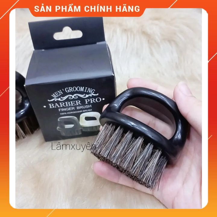 CHỔI PHỦI TÓC,RÂU NAM MEN ' GROOMING BARBER PRO FINGER BRUSHthiết kế cán nhựa bền dễ cầm dễ thao tác, nhỏ gọn.