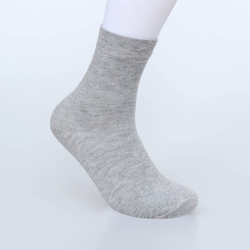 Vớ nam Cotton Ống mùi Sipe Sweat Winter Dày Trắng Đen Long Tube Thể thao Phụ nữ Stockings Cotton Bán buôn