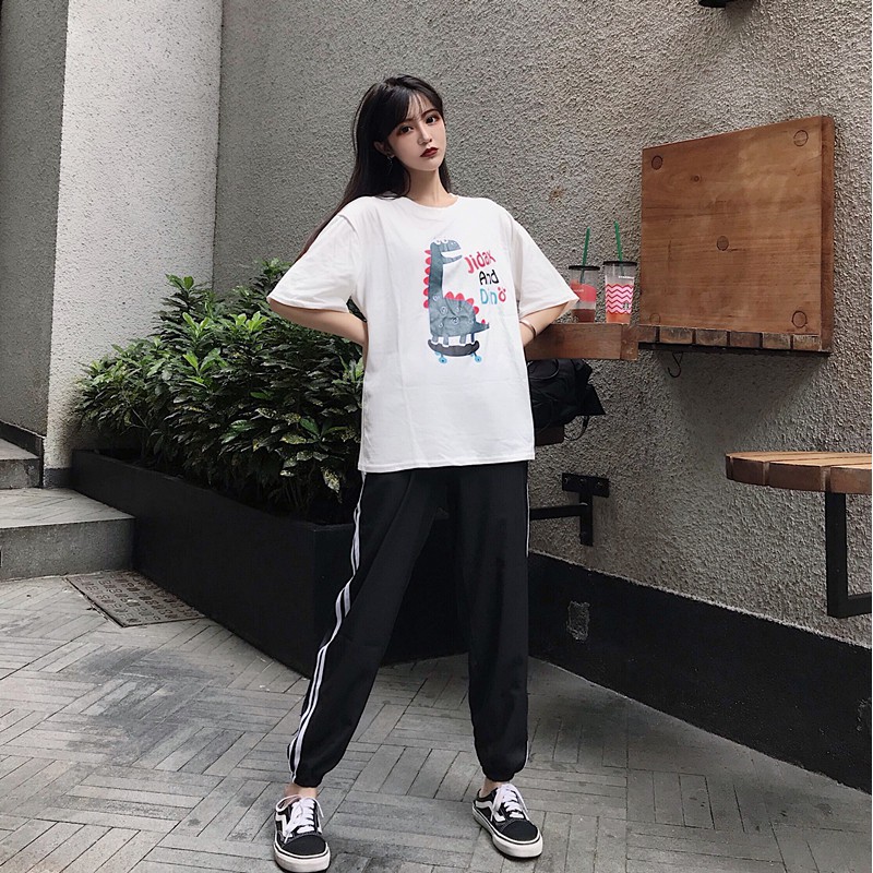 Set Jogger Line Phối Thun Unisex Jidax And Dino, Set quần thể thao sọc phối áo phông in hình dễ thương - S18. | BigBuy360 - bigbuy360.vn