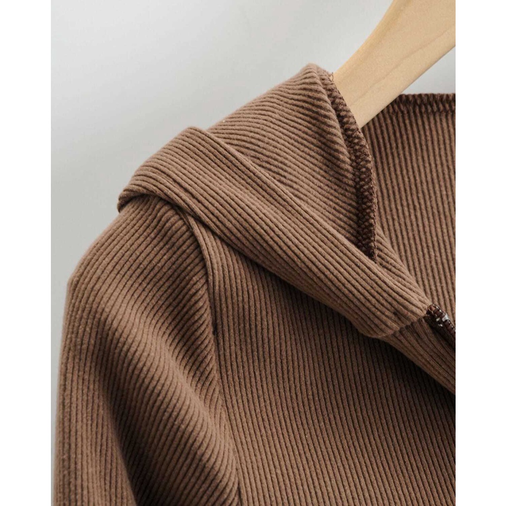 Bộ Áo Khoác Tay Dài Có Nón + Quần Short Thể Thao Eo Cao Co Giãn Phong Cách Thể Thao Cho Nữ