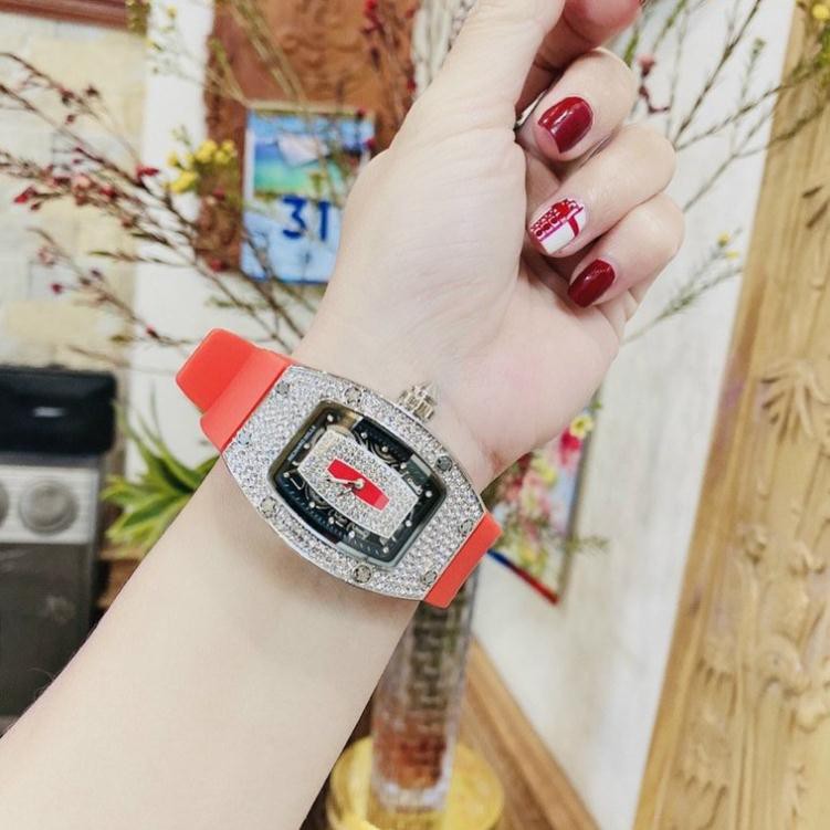 Đồng hồ nữ Richard mille dây silicon full đá sang trọng, hàng full box thẻ bảo hành 12 tháng.